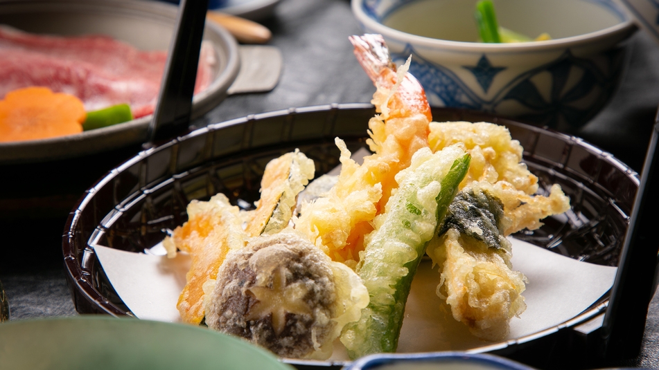 彩り豊かな京味覚♪【彩りスタンダード会席膳】で幸せなひと時を…【1泊2食】