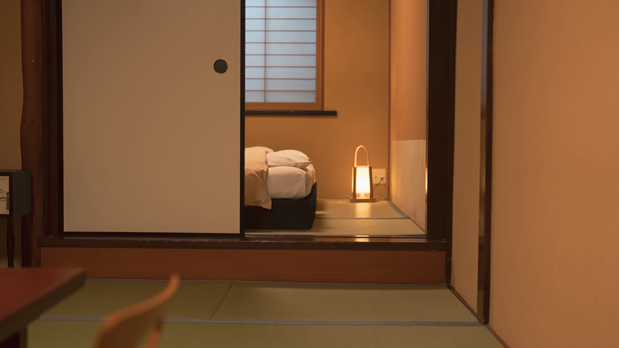 【スタンダード和室　バス付】木の温もりと畳の香りに癒される、上質な和の空間。