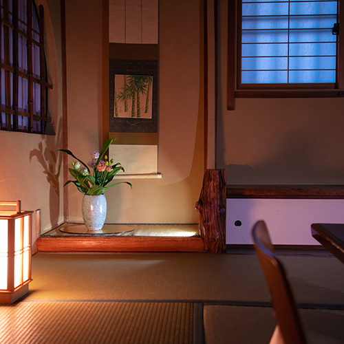 木の温もり溢れる昔ながらの空間【和室バス・トイレなし】【グループ部屋】