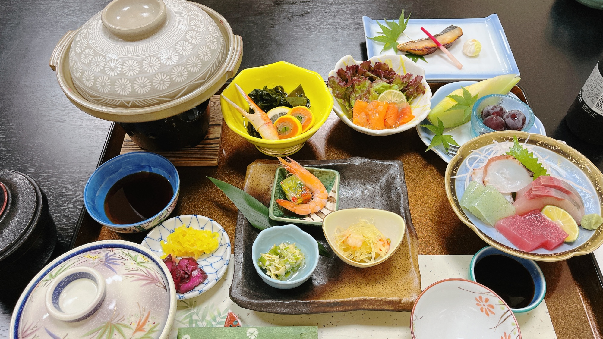 *【夕食一例】目にも美しい季節の味覚をご堪能ください