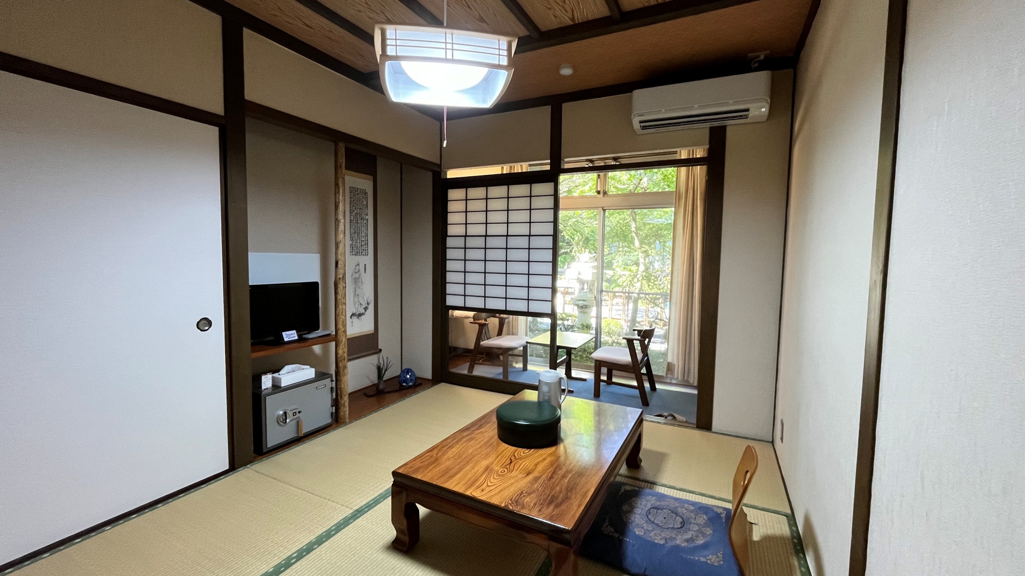 *【客室】落ち着いた空間でゆったりと過ごすひととき