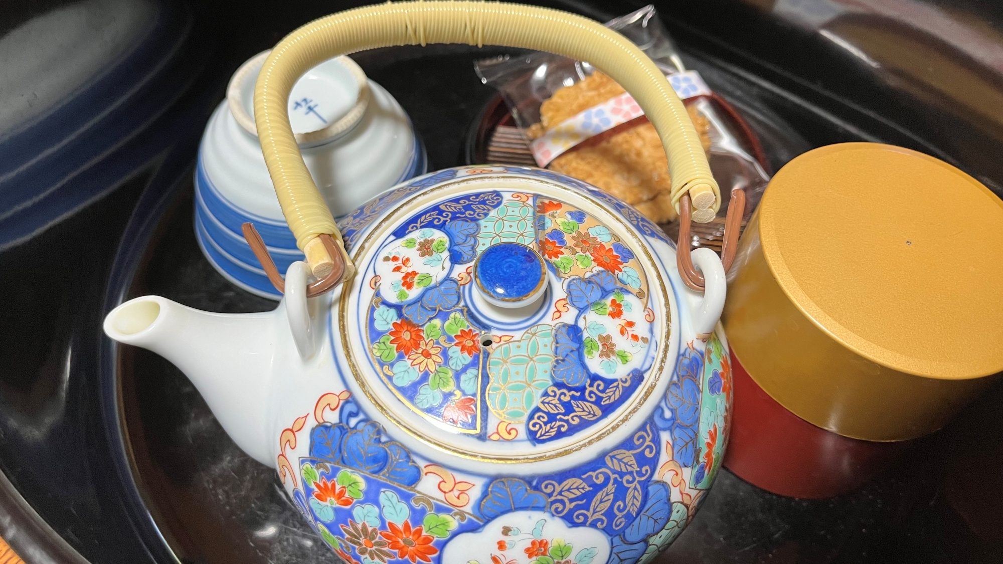 *【客室】旅の疲れを癒すお茶とお菓子のセット