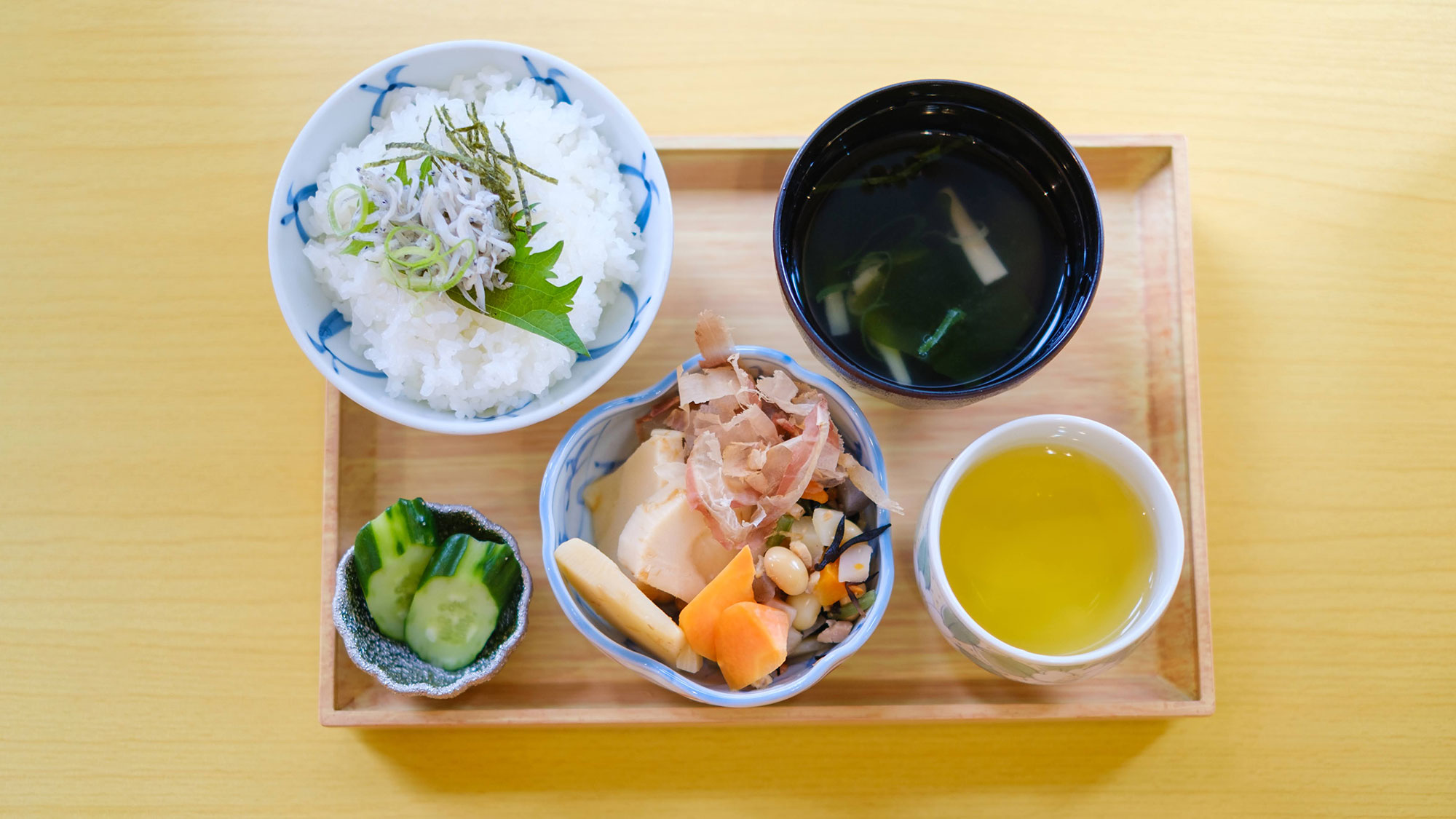 【朝食】東館1Fレストラン「RAF LOUNGE」にて「愛媛の恵み朝御膳」！