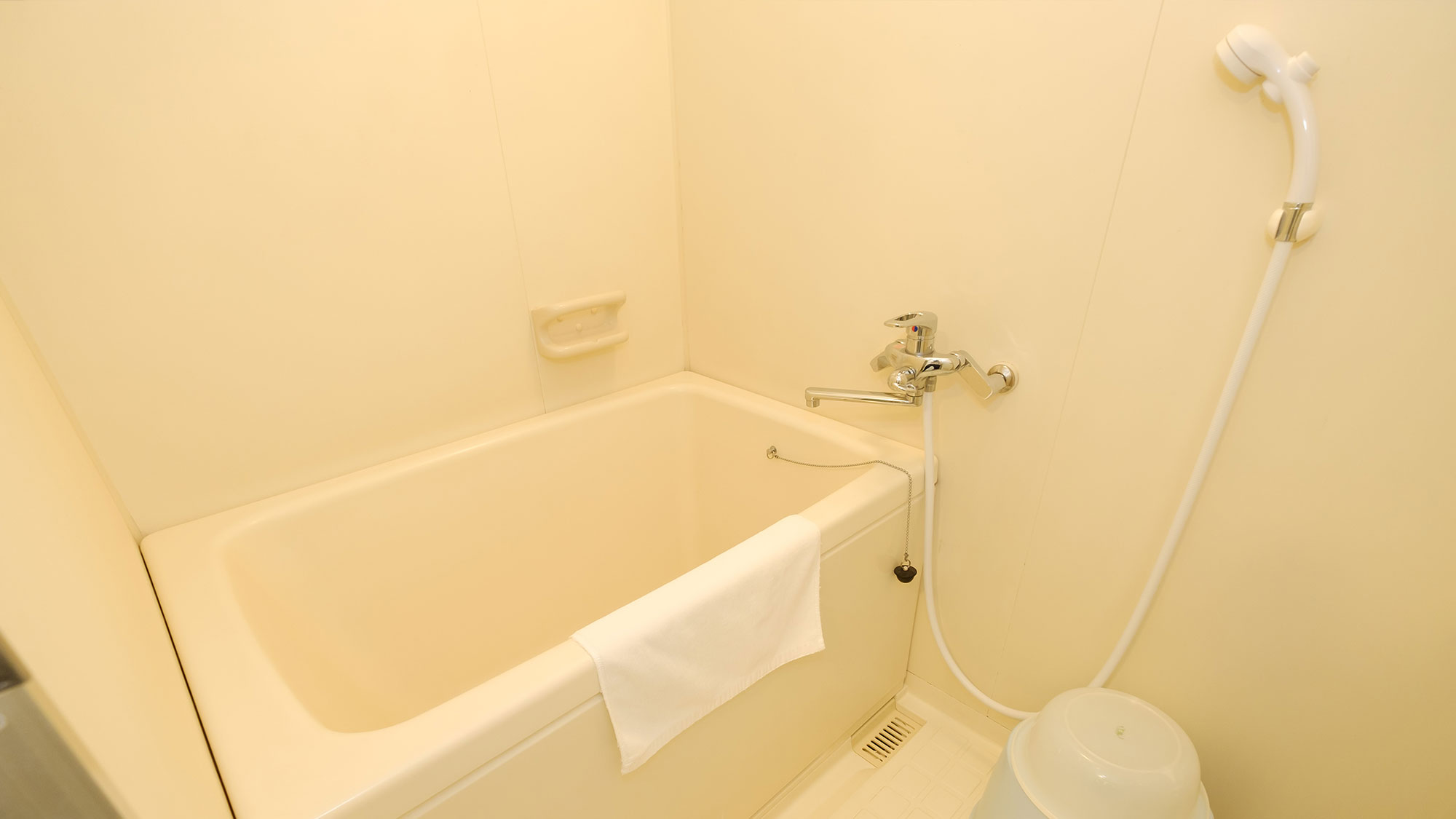 【西館ツイン】【洗い場付お風呂完備・トイレとお風呂は別々です】角部屋