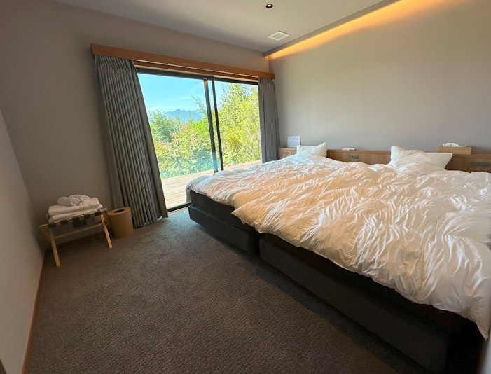 セミダブル&times;２　ベッドルーム