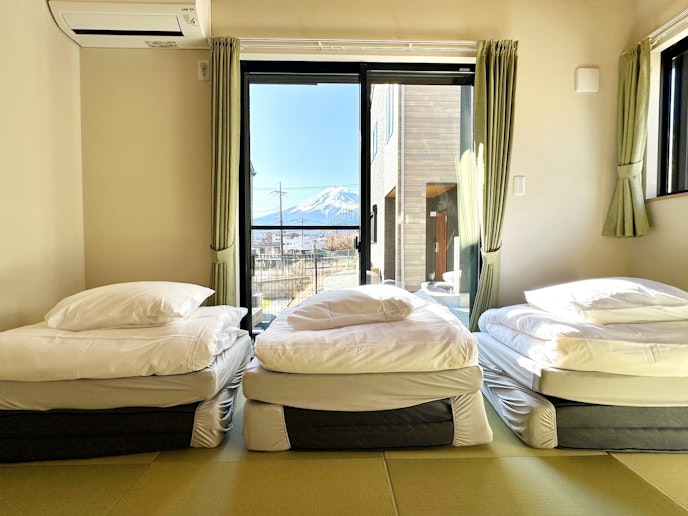 １F：和室は布団が3つ 