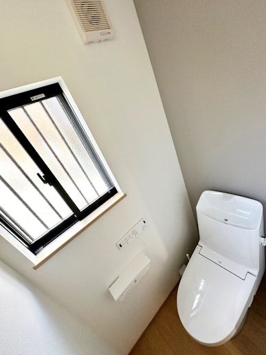 トイレには、ウォシュレットが完備してあります。