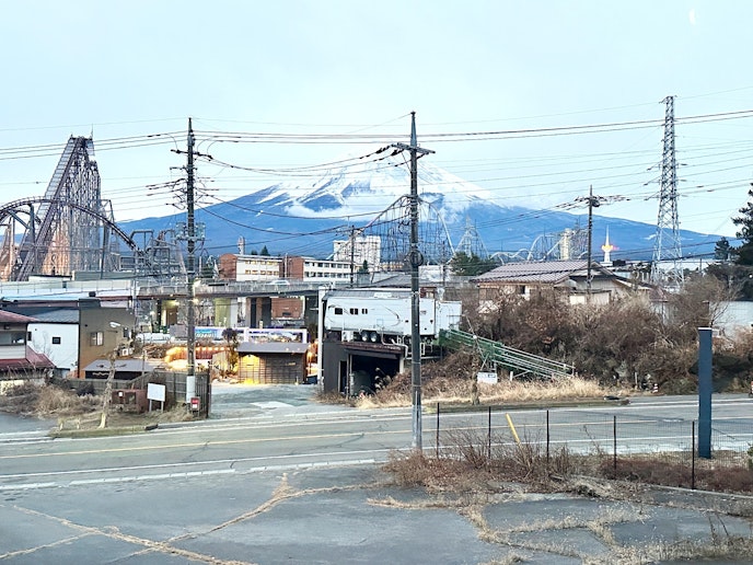 外からでも迫力のある富士山