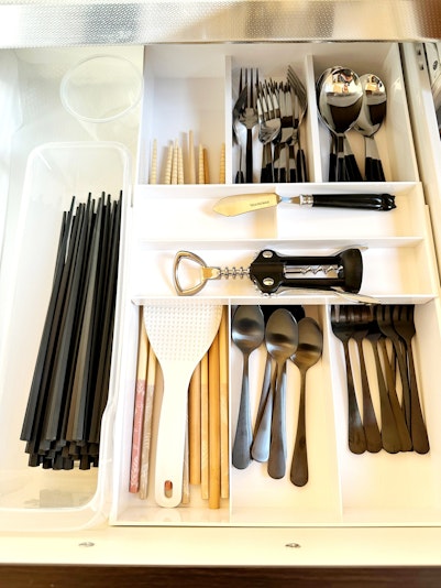 カトラリー類も完備