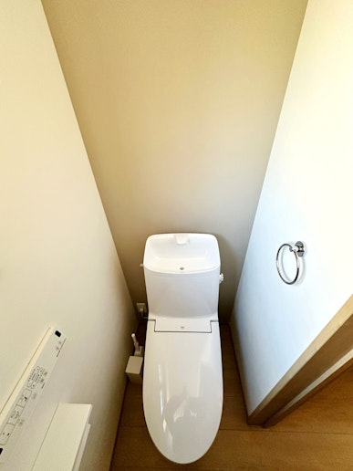 トイレはウォシュレット完備