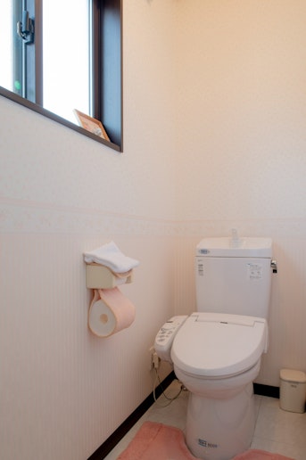 ウォシュレット完備のトイレです。