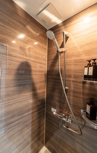 2階　シャワー室