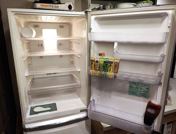 冷蔵庫の中です。簡単な薬味があります