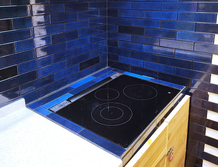 安全＆安心なIHです。3口ありますので大人数向けの料理もスムーズにできます