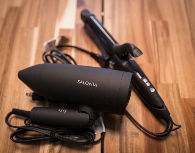 ドライヤー　ヘアアイロン