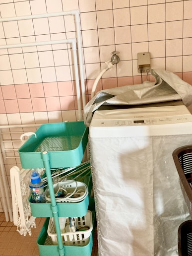 洗濯機、洗濯洗剤、ドライヤー、物干し台をご用意しています。