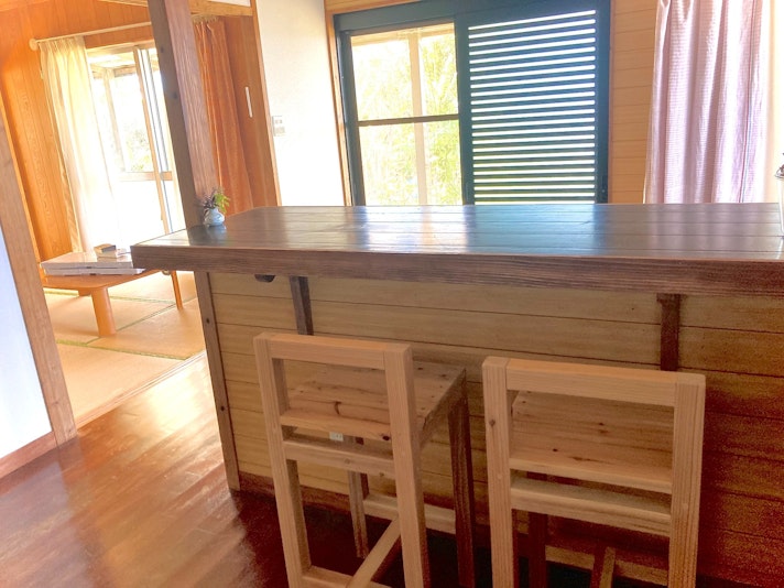 キッチンカウンターです。ダイニングテーブルとしてもご利用いただけます。