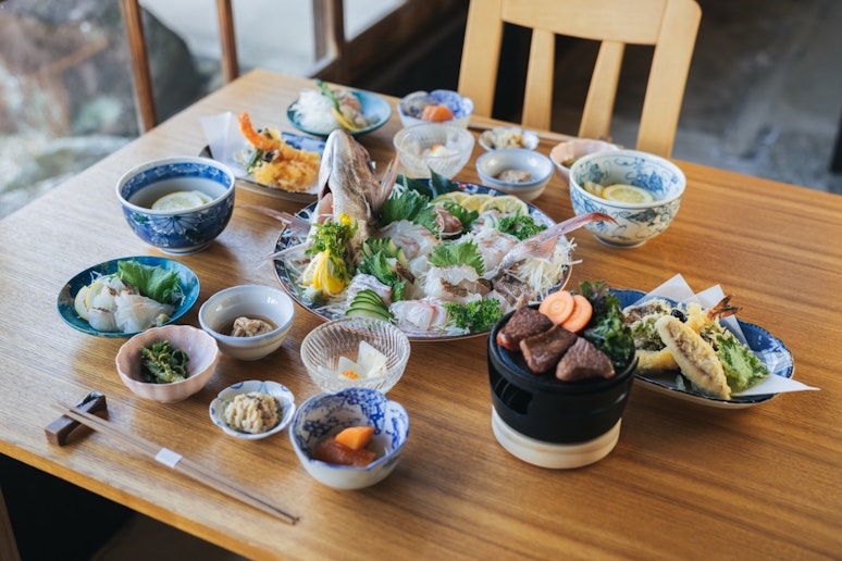 夕食（イメージ）