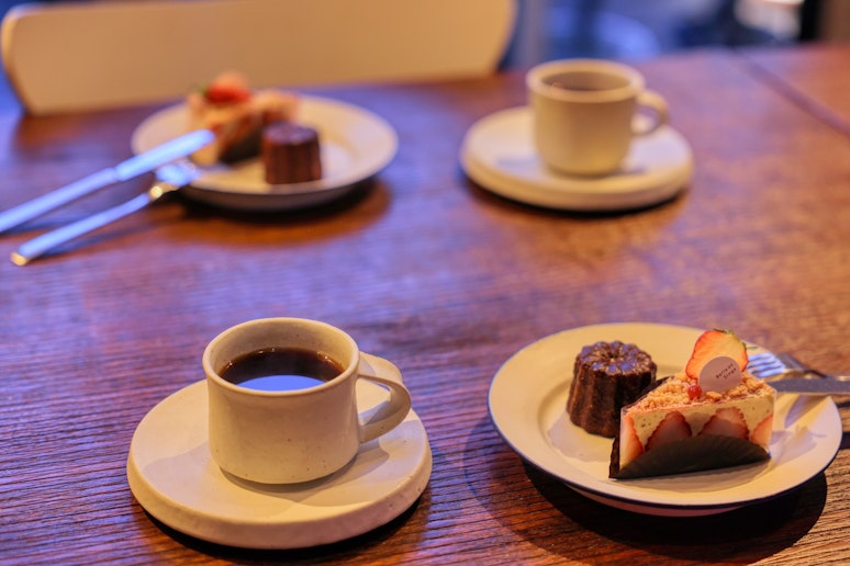 姉妹店ベル・エ・サンジュのケーキ/当施設から徒歩３０秒