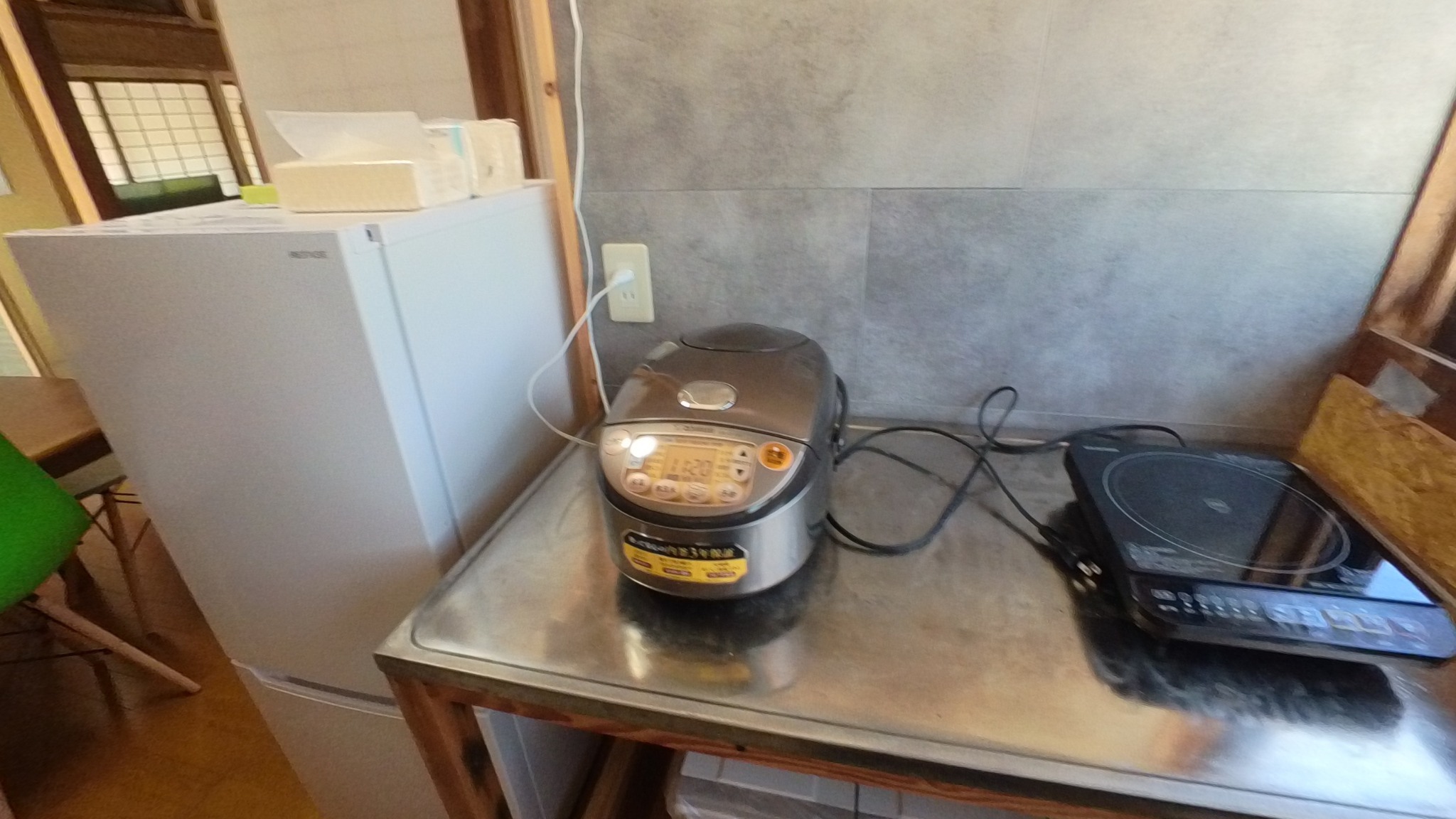台所（冷蔵庫・炊飯器・IHコンロ）