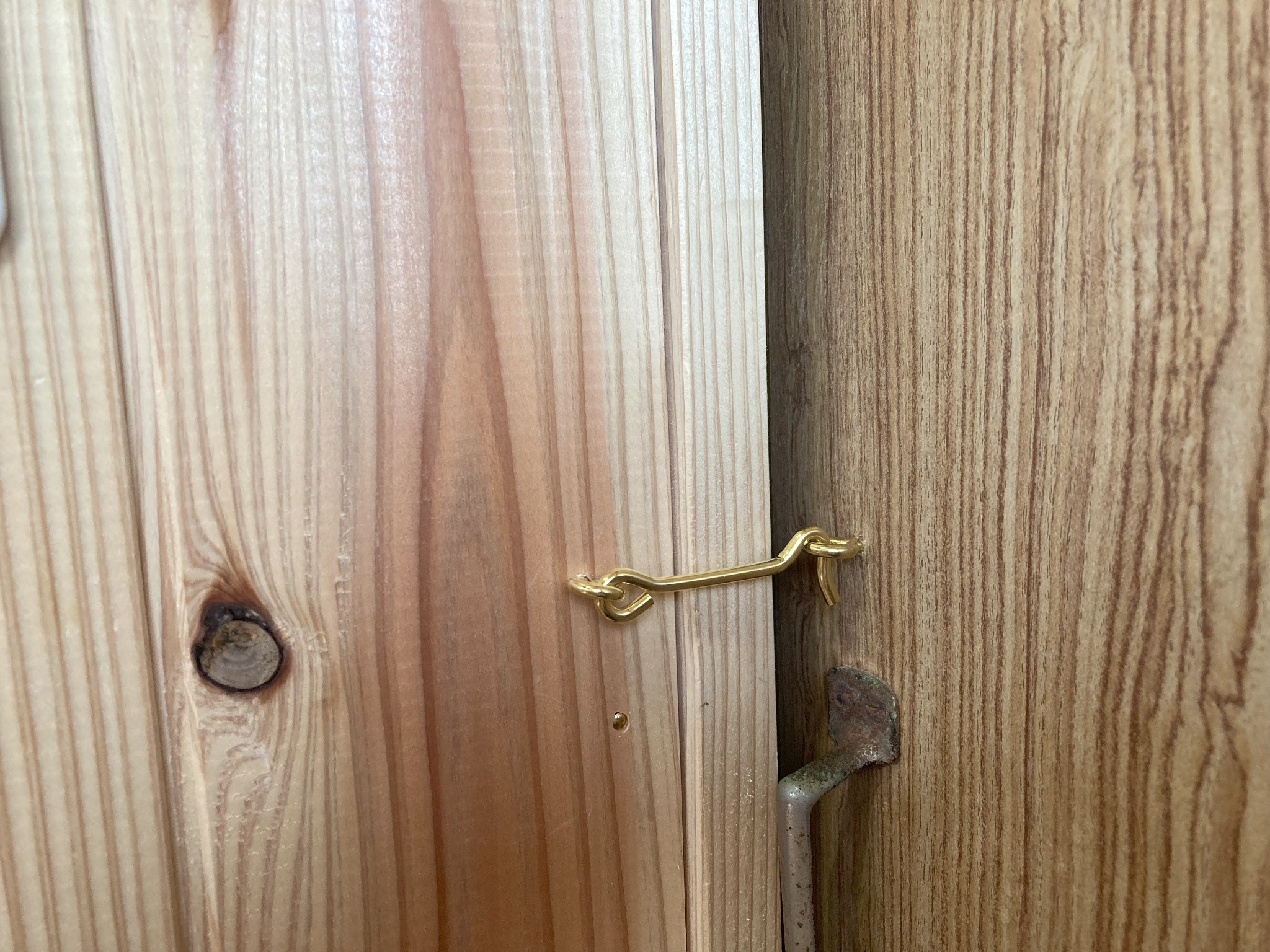 トイレ（引掛け式鍵）