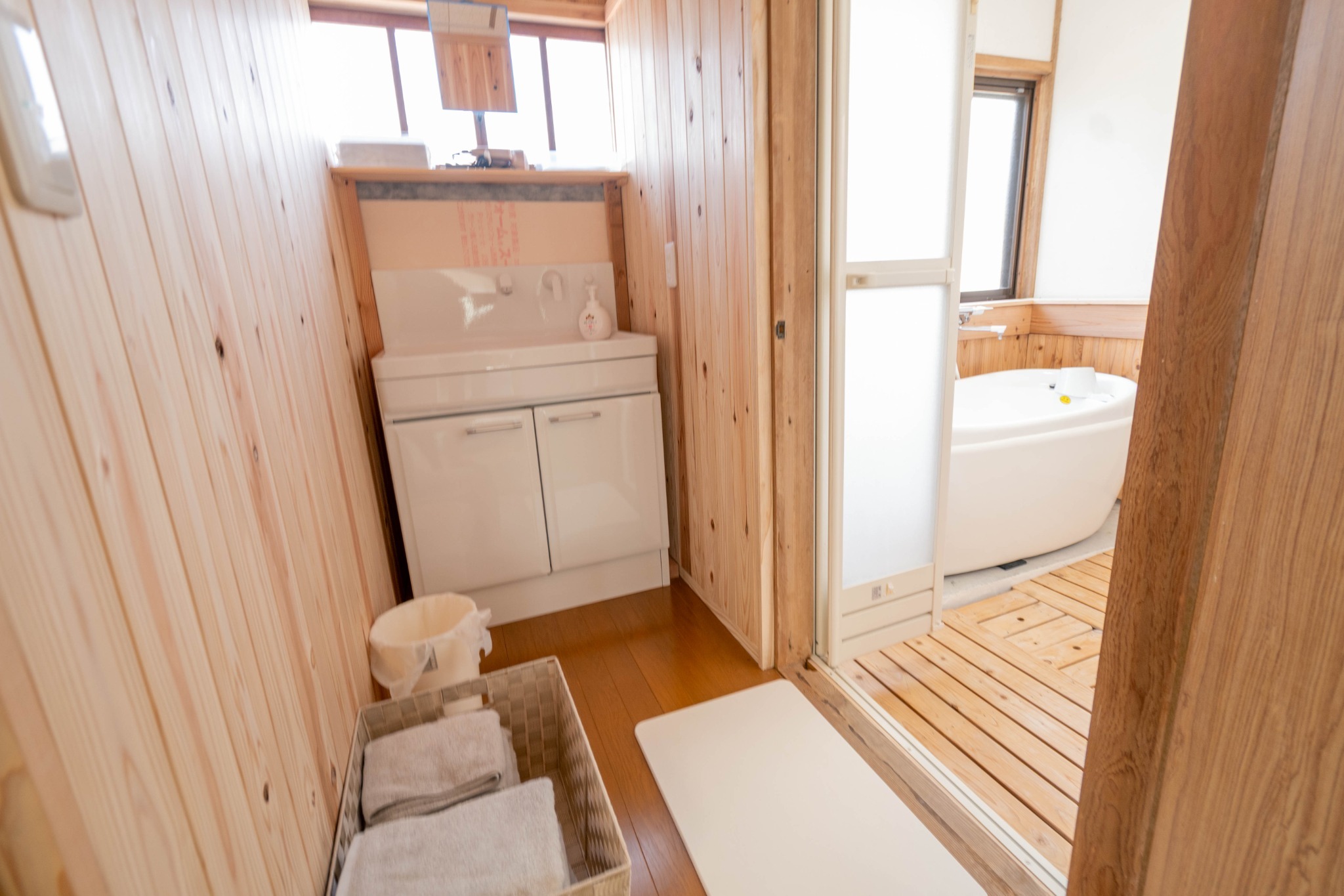 洗面所（浴室入り口）