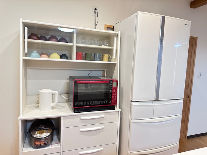 冷蔵庫、電子レンジ、電気ケトル