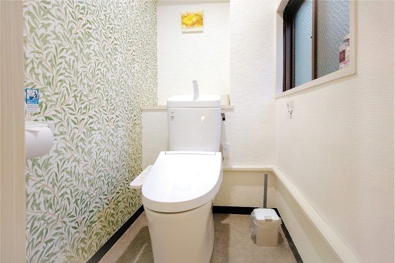 新しく導入したLIXIL製トイレは、洗練されたデザインと最新機能が融合した快適空間。自動洗浄や...