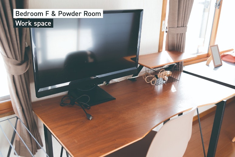 2F客室F（デスク）