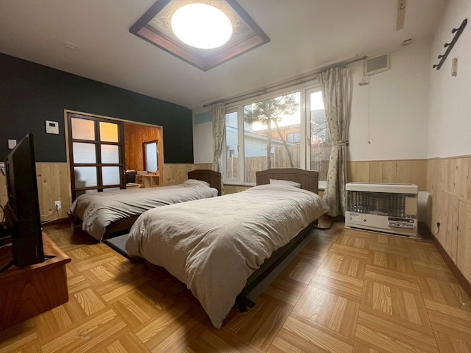 寝室ストーブ、エアコン完備