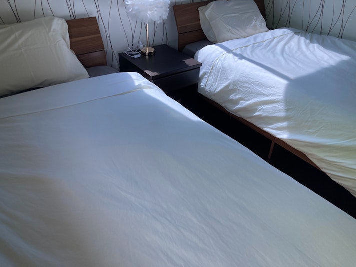 2F Bedroom 2 single beds