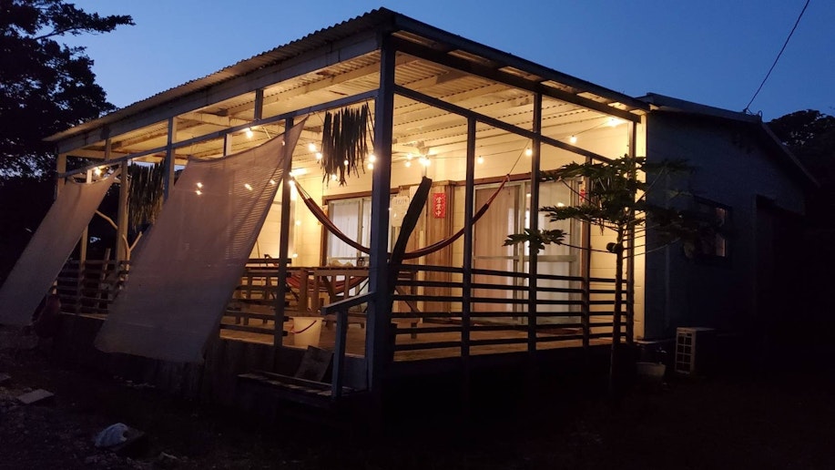 ウッドデッキ（夜）