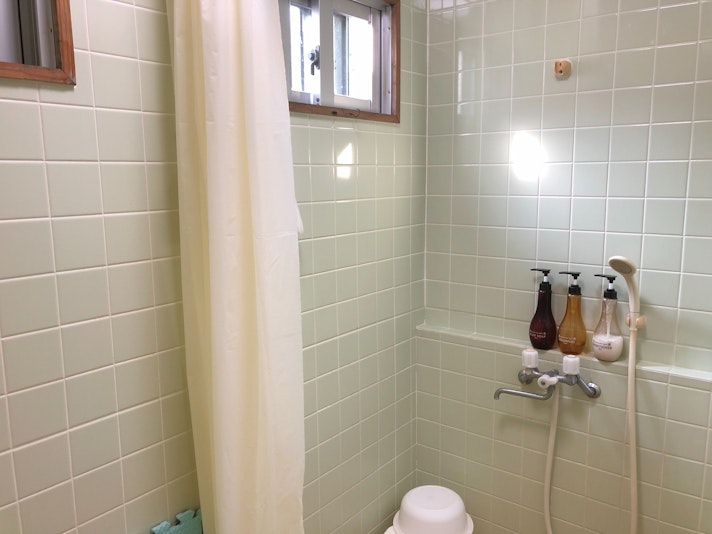 シャワールーム