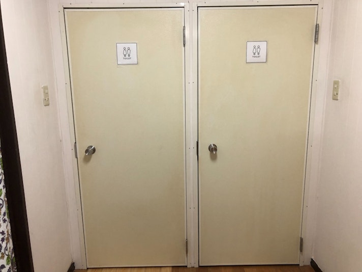 トイレ（２つ）