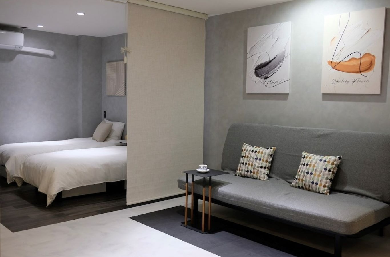 ロールカーテンで仕切り可能