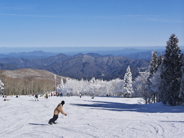 【スキー＆スノボ】仏料理フルコースディナーと雪見の展望風呂でゆったり休日を♪6つのスキー場にアクセス