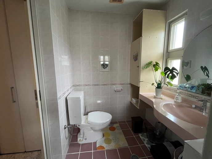 2F 洗面　トイレ