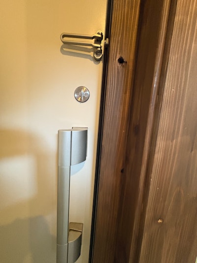 宿外ドアの鍵・セキュリティ