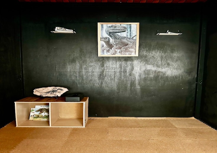 お子様からの「これ何？恐竜？」から始まる会話が何よりの思い出となります。