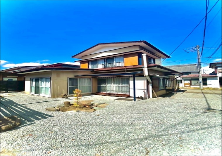 外観は日本のスタンダードなデザインです。どこか懐かしいお家で、思い出をつくりませんか。