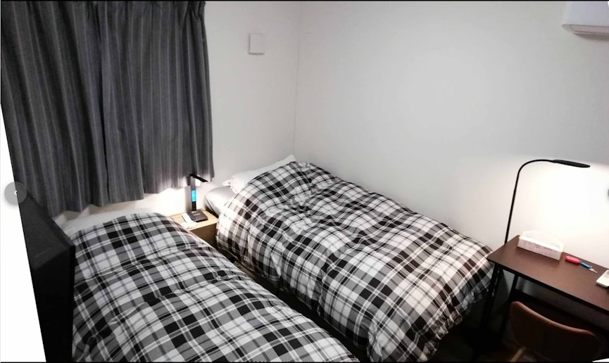 シングル寝室にエキストラベッド設置可能