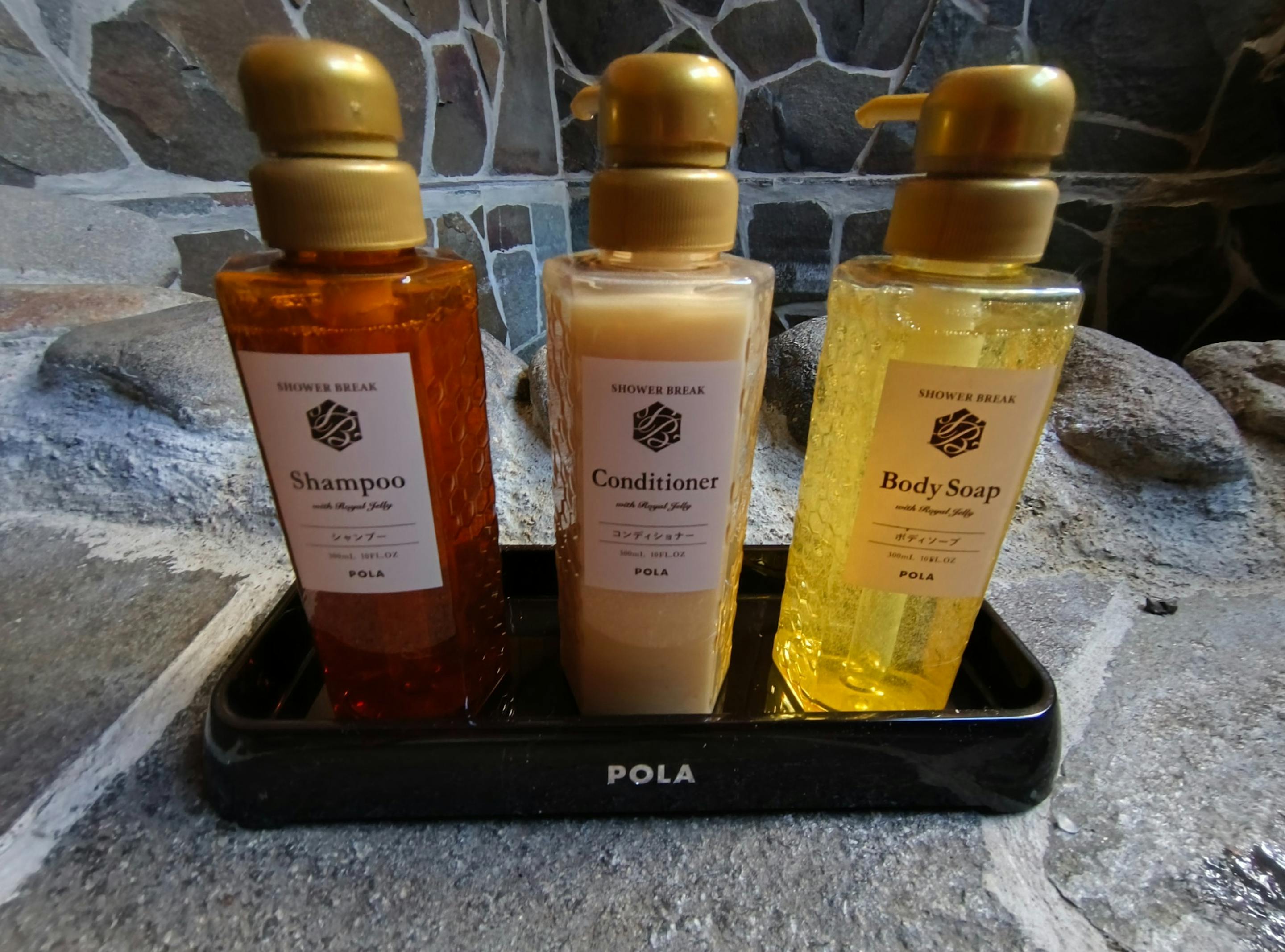 アメニティ：シャンプー、コンディショナー、ボディソープ