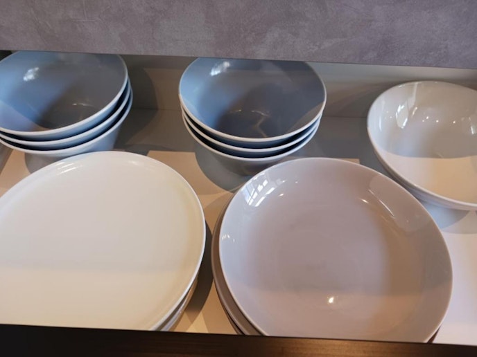 大人数でも安心の食器数