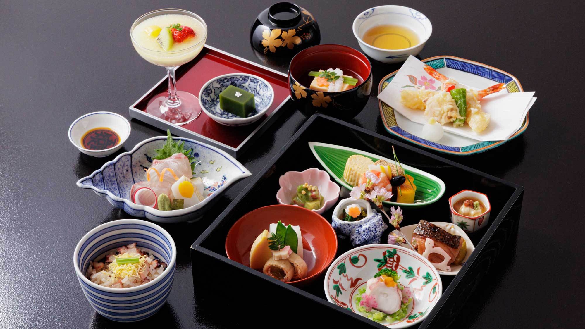 ★【お得一泊二食プラン】ご夕食、ご朝食会場おまかせ！夕食は蛸飯が入りました「かけはし御膳」★