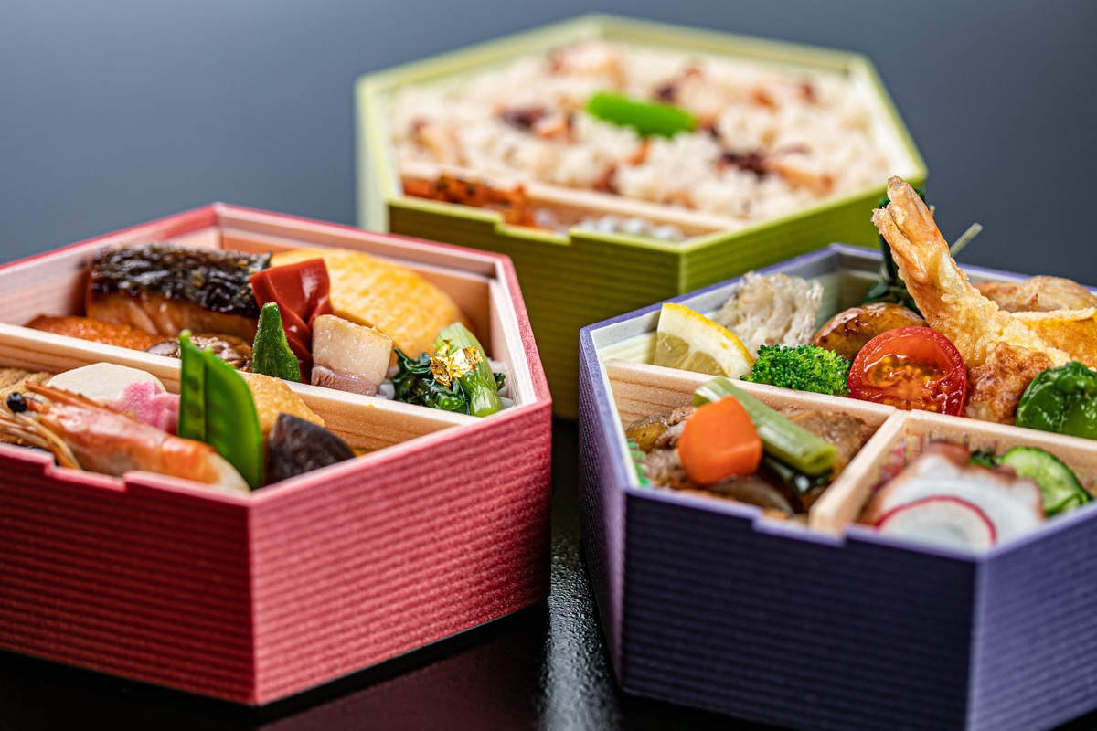 ★夕食はデリバリー人気NO１お弁当「葵」付き！！　お得な朝食付きプラン！★