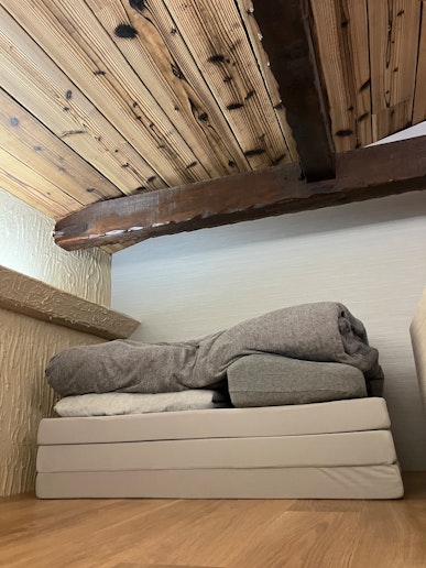 メゾネットルームは予備の寝室や荷物置き場として使えます