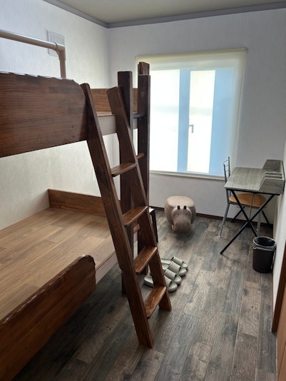 ２Fの部屋は完全個室・冷蔵庫付き