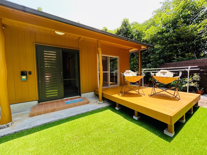 ハンモックチェア2台完備、夜はハンモックに揺られながら満天の星空をお楽しみ頂けます。