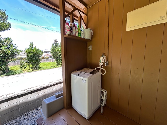 洗濯機も備え付き、ビーチからお戻りの際は必ず砂を流してからの洗濯機使用をお願いしております。乾...