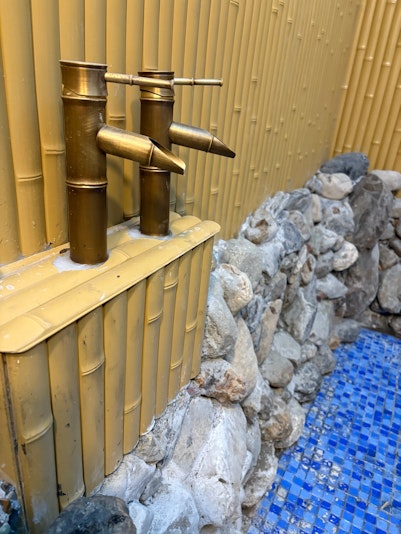 蛇口にも拘りました。